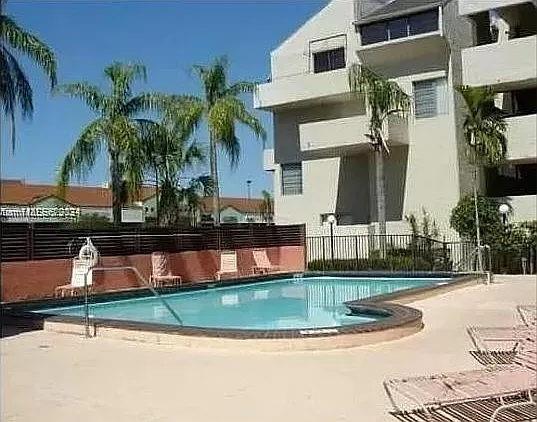 Foto principal - 10400 SW 108th Ave