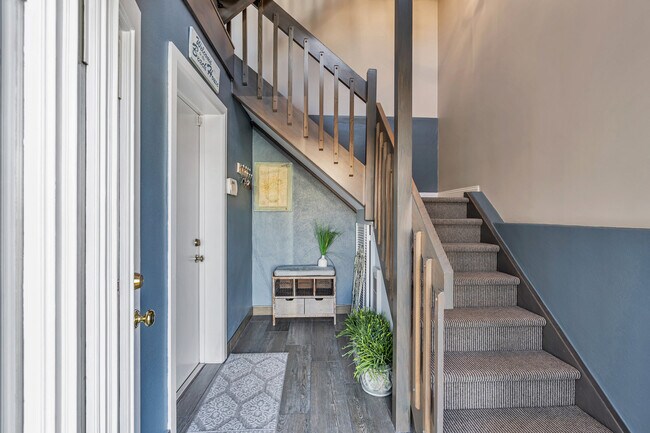 Building Photo - 109 2nd Ave