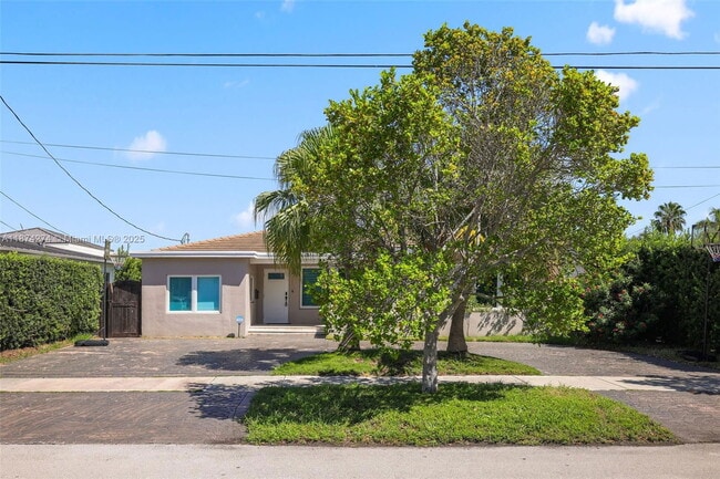 Foto del edificio - 681 Daytonia Rd