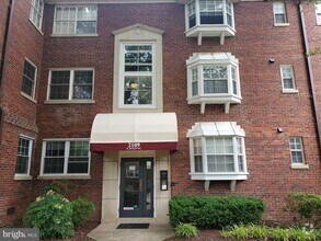 Building Photo - 2109 N Scott St