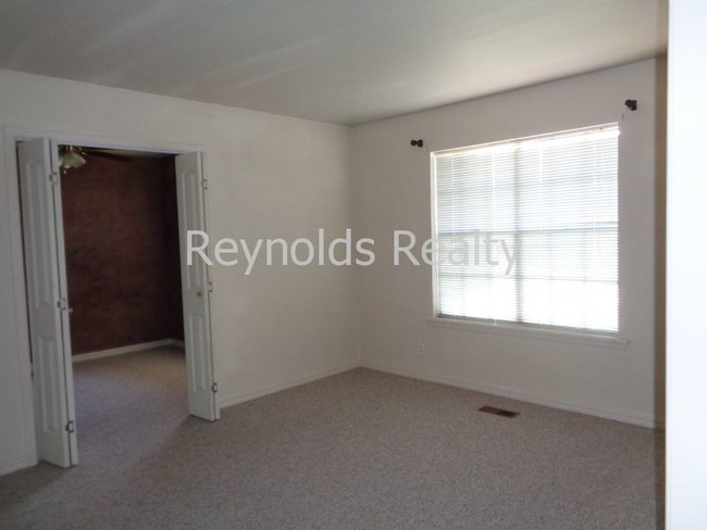Building Photo - 3820 S 86th East Ave