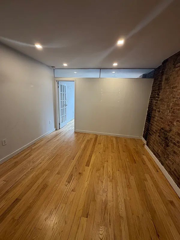 Building Photo - 63 Clinton St