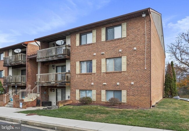 Foto del edificio - 1002 Magnolia Woods Ct