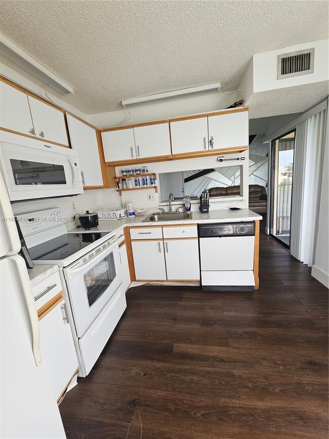 Foto del edificio - 1002 Adams Ave