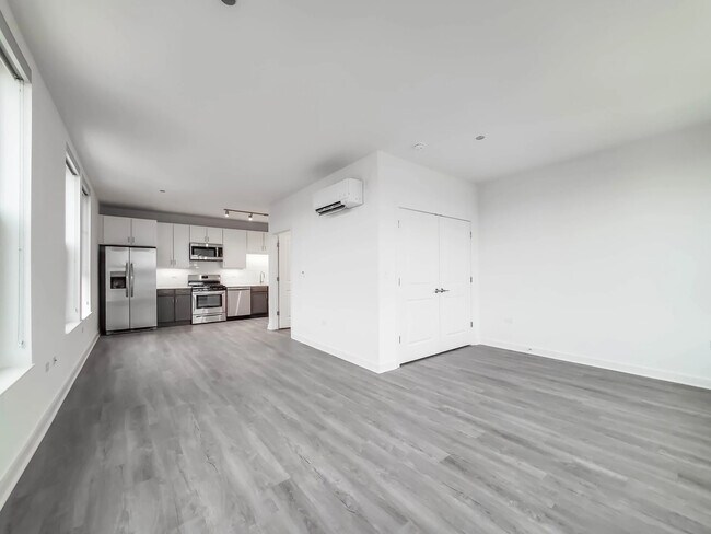 Building Photo - 4756 N Ravenswood Ave