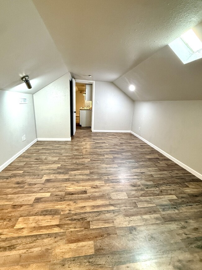 Foto del edificio - 805 1/2 M St NW