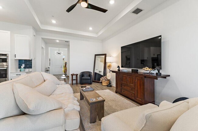 Foto del edificio - 15883 Key Biscayne Ln