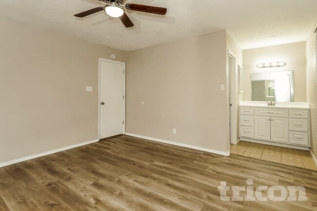 Building Photo - 1416 Nemesia Pl NE