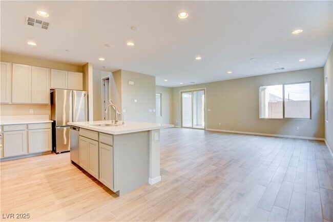 Foto del edificio - 11840 Pelican Butte Ave