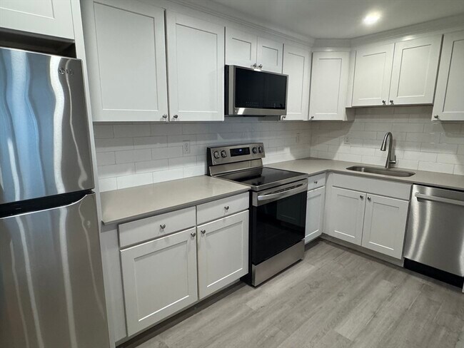 Foto del edificio - 1395 Furnace Brook Pkwy