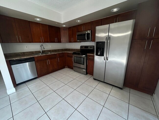 Building Photo - 8650 SW 133rd Avenue Rd