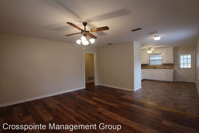 Foto del edificio - 3 br, 1.5 bath House - 1918 Golden
