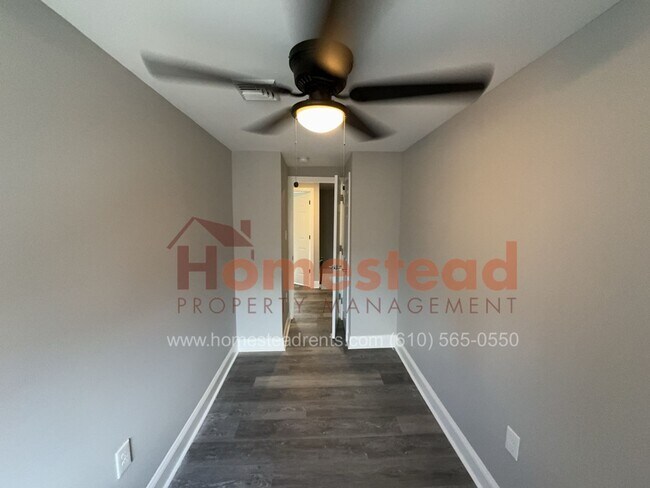 Building Photo - 3 Bedroom home in Darby!