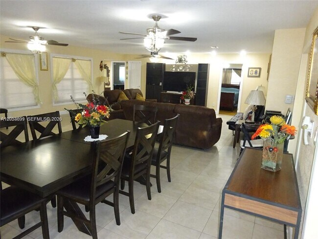 Foto del edificio - 9240 SW 56th St