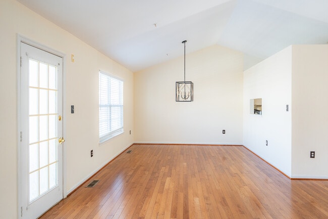 Foto del edificio - 1111 Merganser Ct