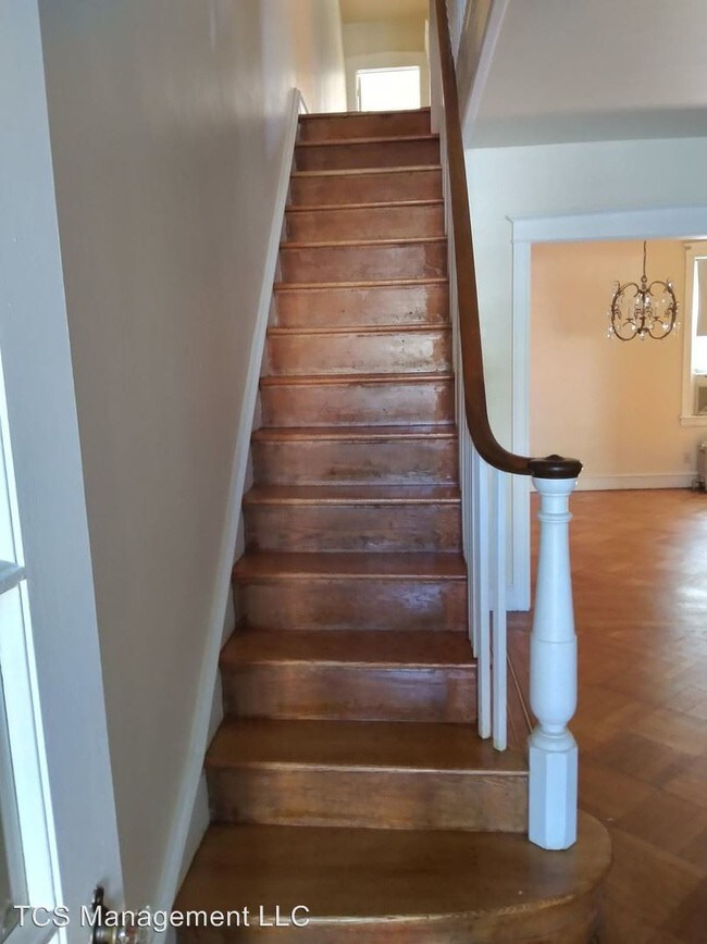 Building Photo - 3 br, 1.5 bath House - 4216 Cottman Ave.
