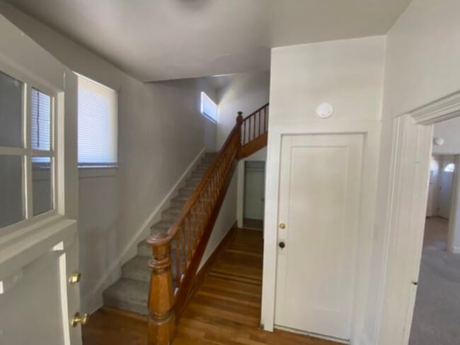 Building Photo - Adorable 2 Bed, 1 Bath!