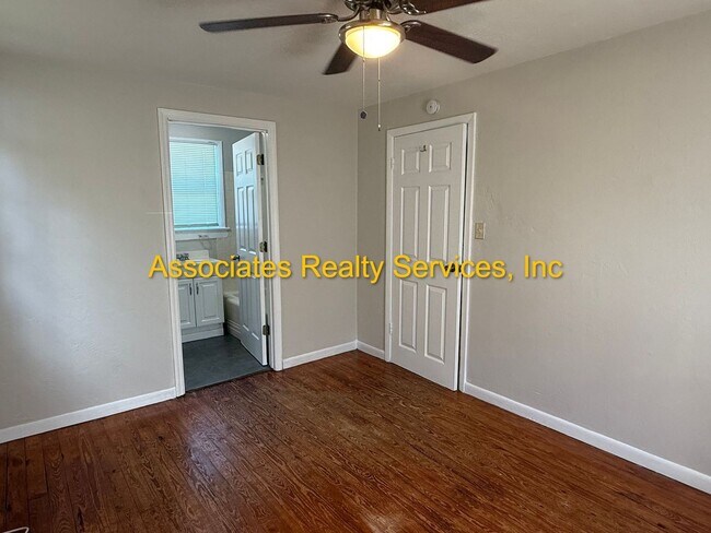 Foto del edificio - Bevis- Gainesville Heights - 995