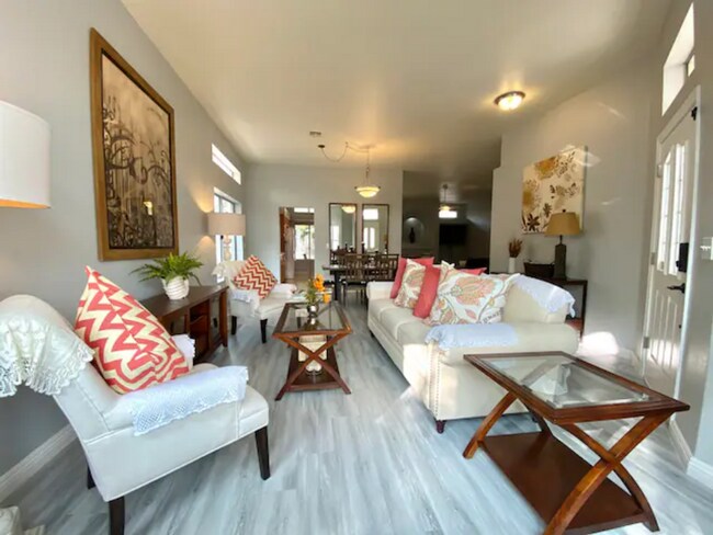 Building Photo - Perfect single-family house