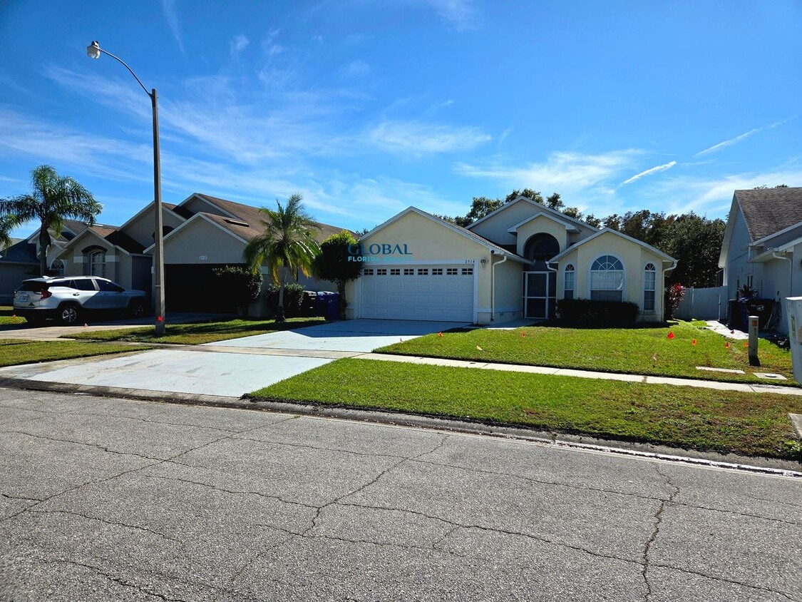 Foto principal - Prime Kissimmee Rental in Lakeside Estates!