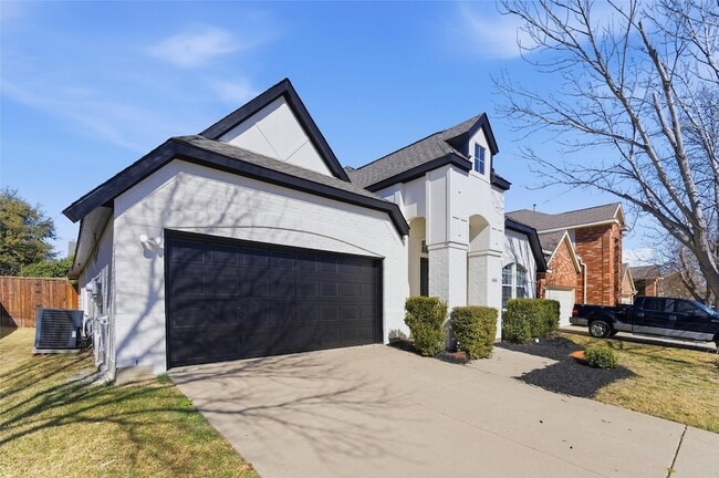 Photo - 6000 Meadowglen Dr House