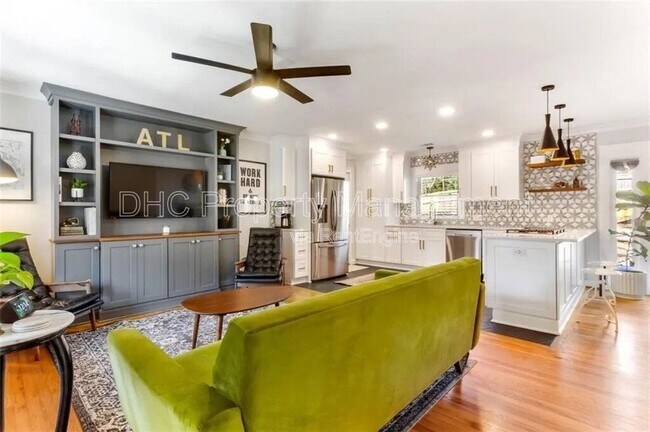 Photo - 2968 Catalina Dr House