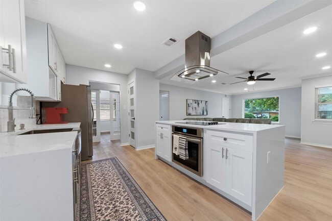 Building Photo - 5414 Libbey Dr