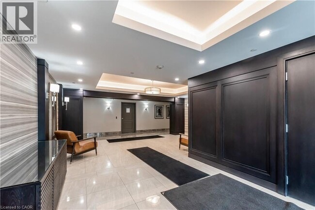 Building Photo - 125 Shoreview Pl