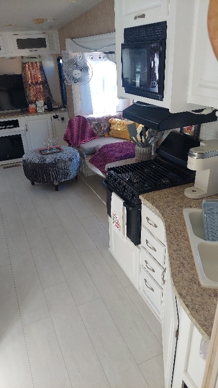 Building Photo - 9204 Old Castle Rd