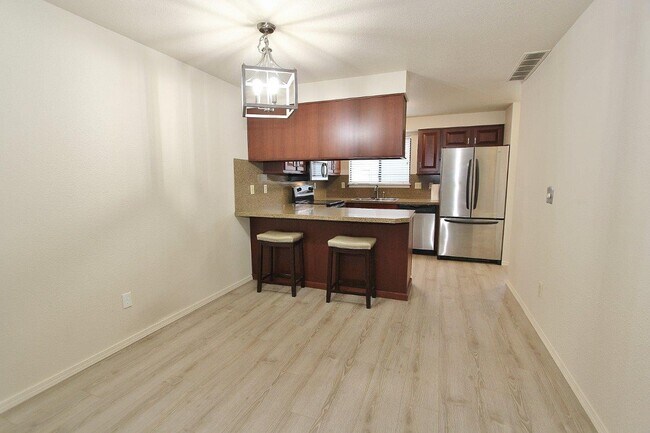 Foto del edificio - 3021 S Windstream Ln