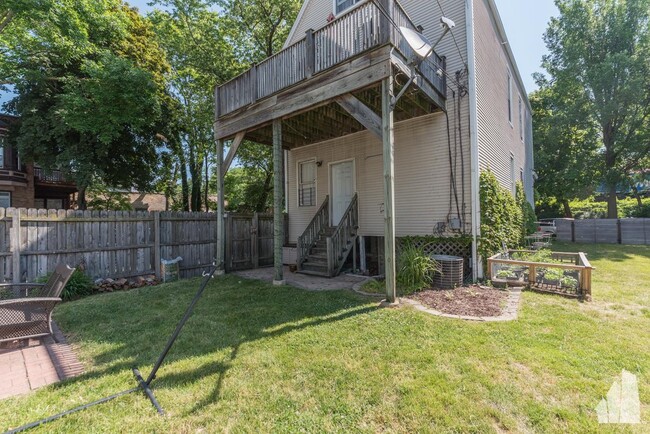 Foto del edificio - 2 bedroom in Chicago IL 60657