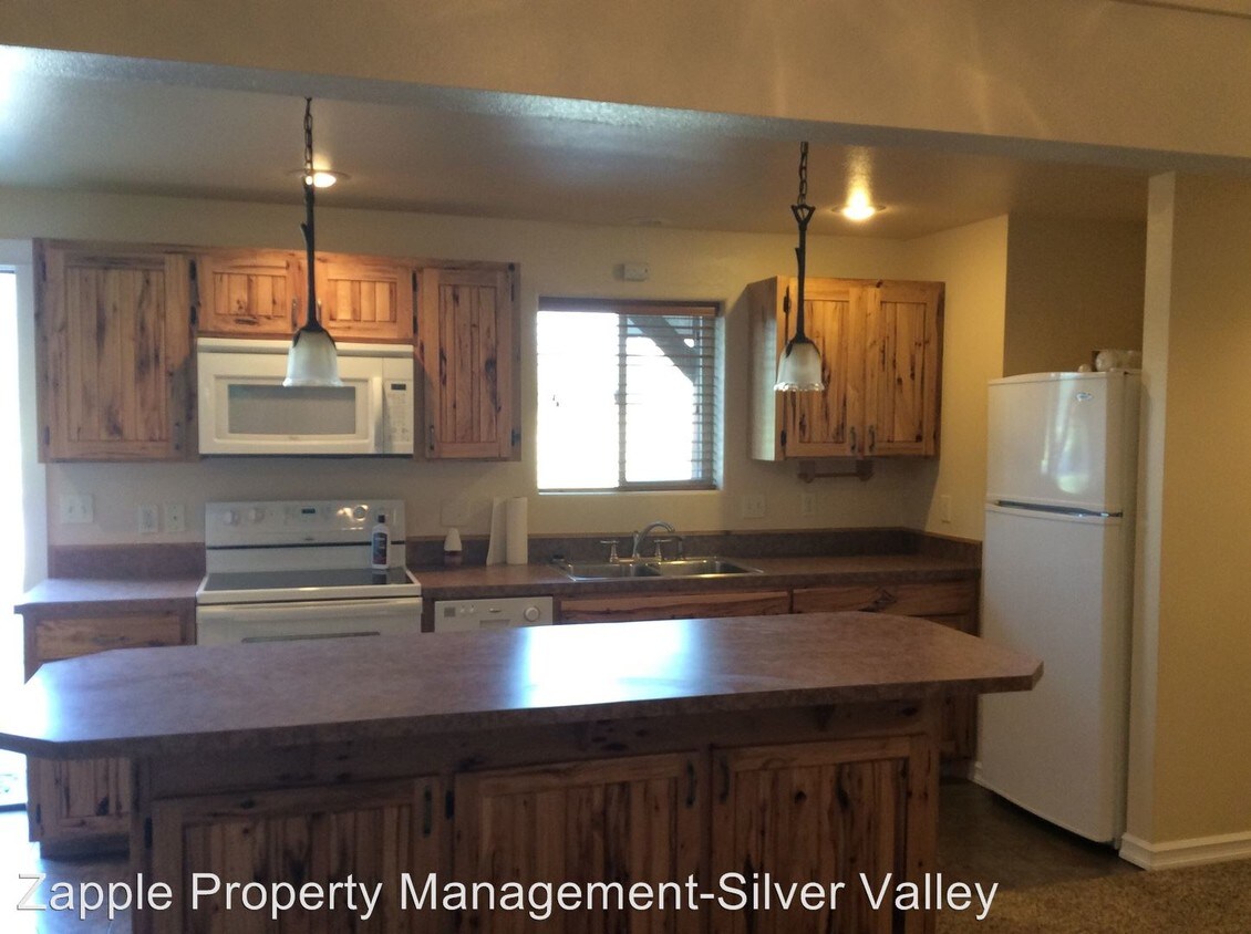 Primary Photo - 43143 Riverview Dr