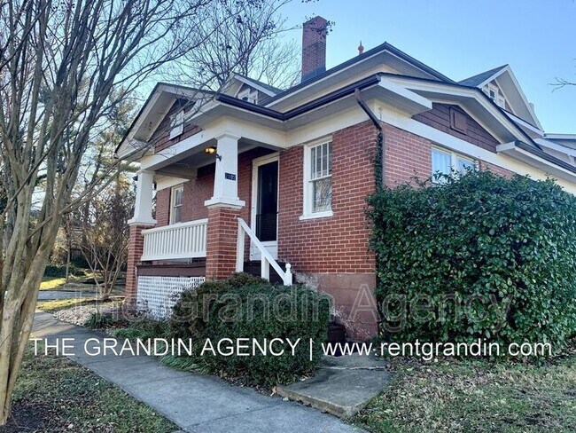 Building Photo - 2102 Westover Ave SW