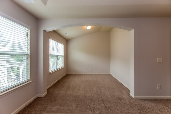 Building Photo - 1296 Key Manor Ln