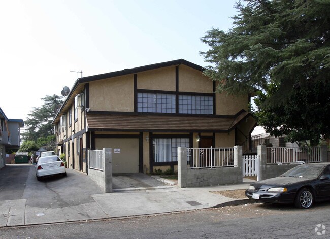 Foto del edificio - 14318 Tiara St