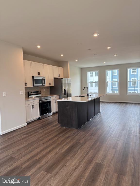 Foto del edificio - 7715 Harlow Cir