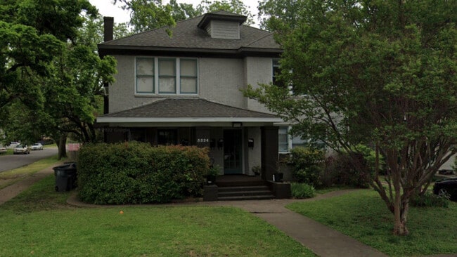 Building Photo - Prairie House