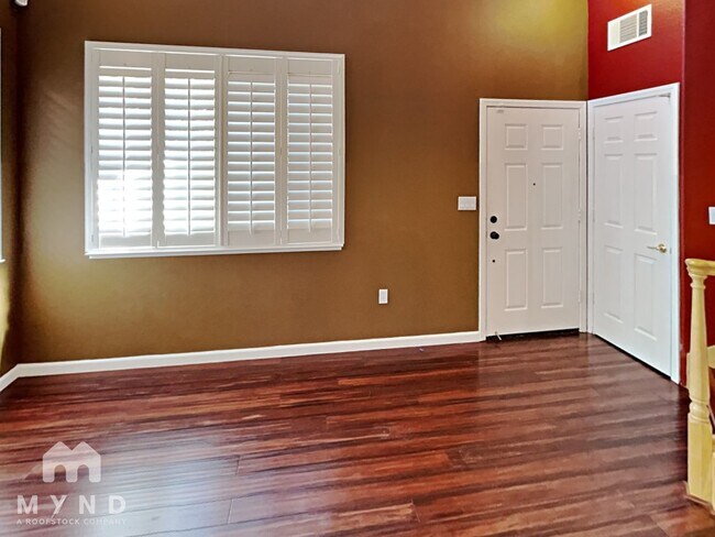 Building Photo - 637 Rock Rose Way