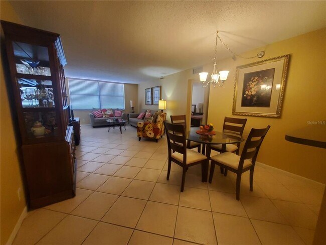 Foto del edificio - 6265 Sun Blvd