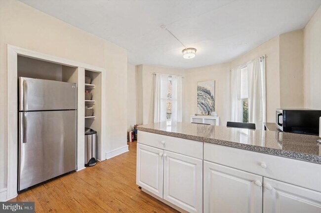 Foto del edificio - 118 Walnut Ave