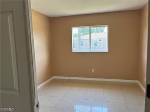 Building Photo - 10741 Robinson St