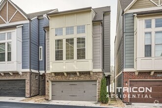 Building Photo - 1068 Moorewood Ln S E