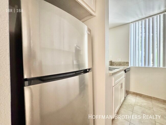 Foto del edificio - 1225 N Cherokee Ave