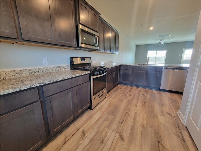 Building Photo - 3012 Villegas Wy