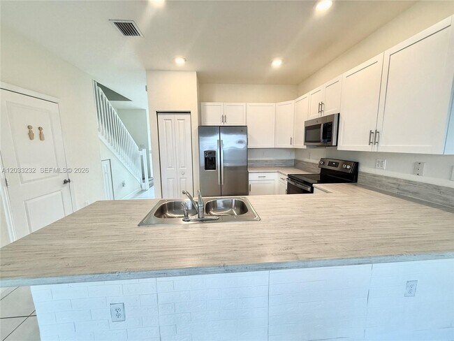 Foto del edificio - 11119 W 34th Wy.
