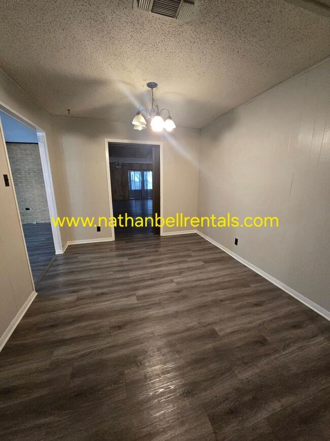 Foto del edificio - 3 bedroom/2 bath Home