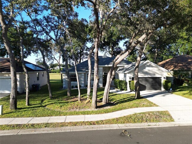 Foto del edificio - 2560 Tall Maple Loop