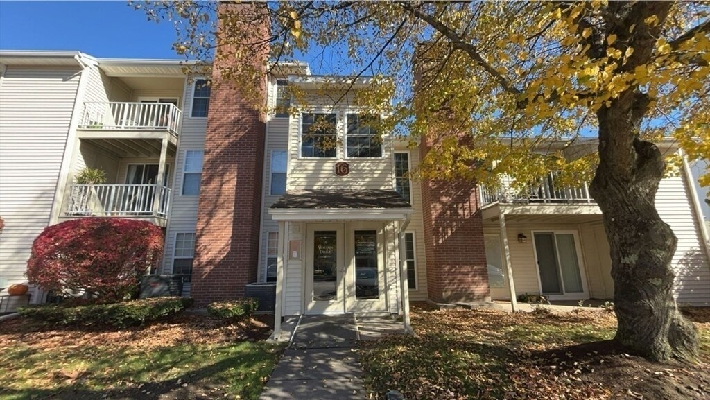 Primary Photo - 16 Walden Dr