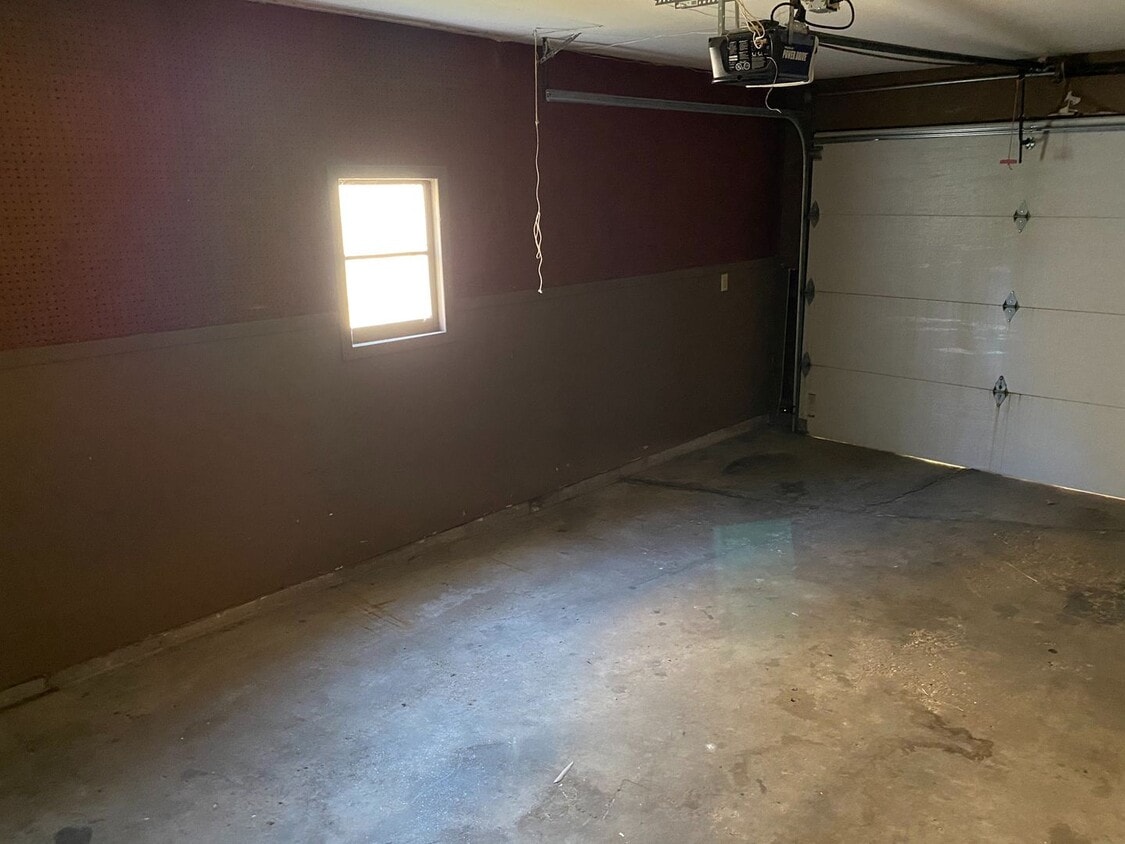 Primary Photo - 2630 Kennedy Dr