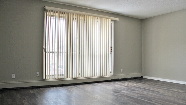 Building Photo - Camelia Court Apartments